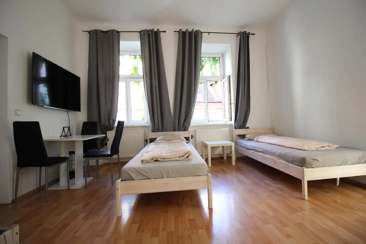Family Apartment 5P Kl A Wien